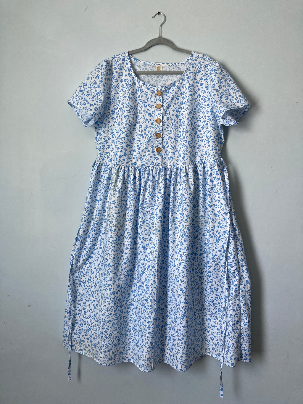 Village Dress, 100% Cotton, with Pockets, Size XL (16/18, 44" bust)